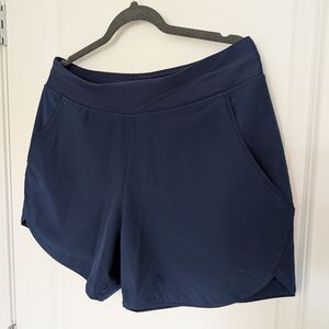Lands' End Women's Size 12 Navy SunShade UPF 50 5" Board Shorts with Panty